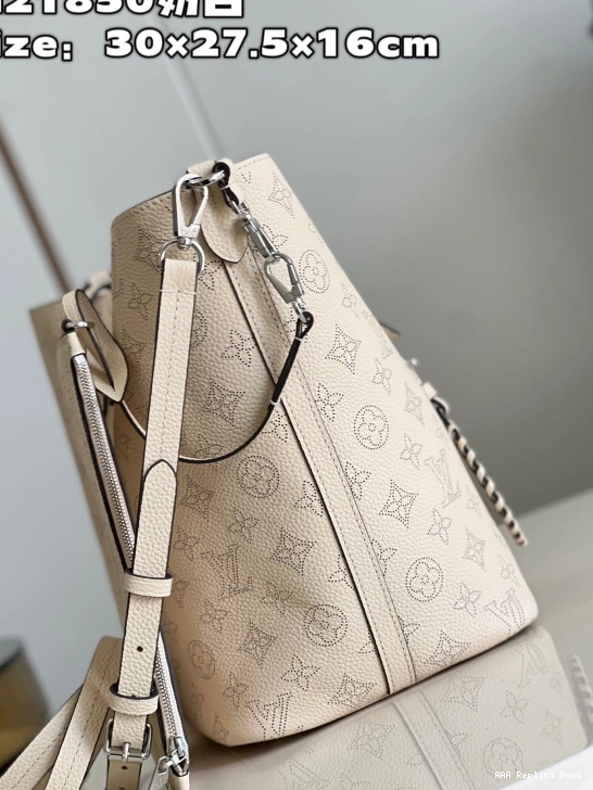 Aaa replica ru VUITTON LOUIS BLOSSOM MM 0802